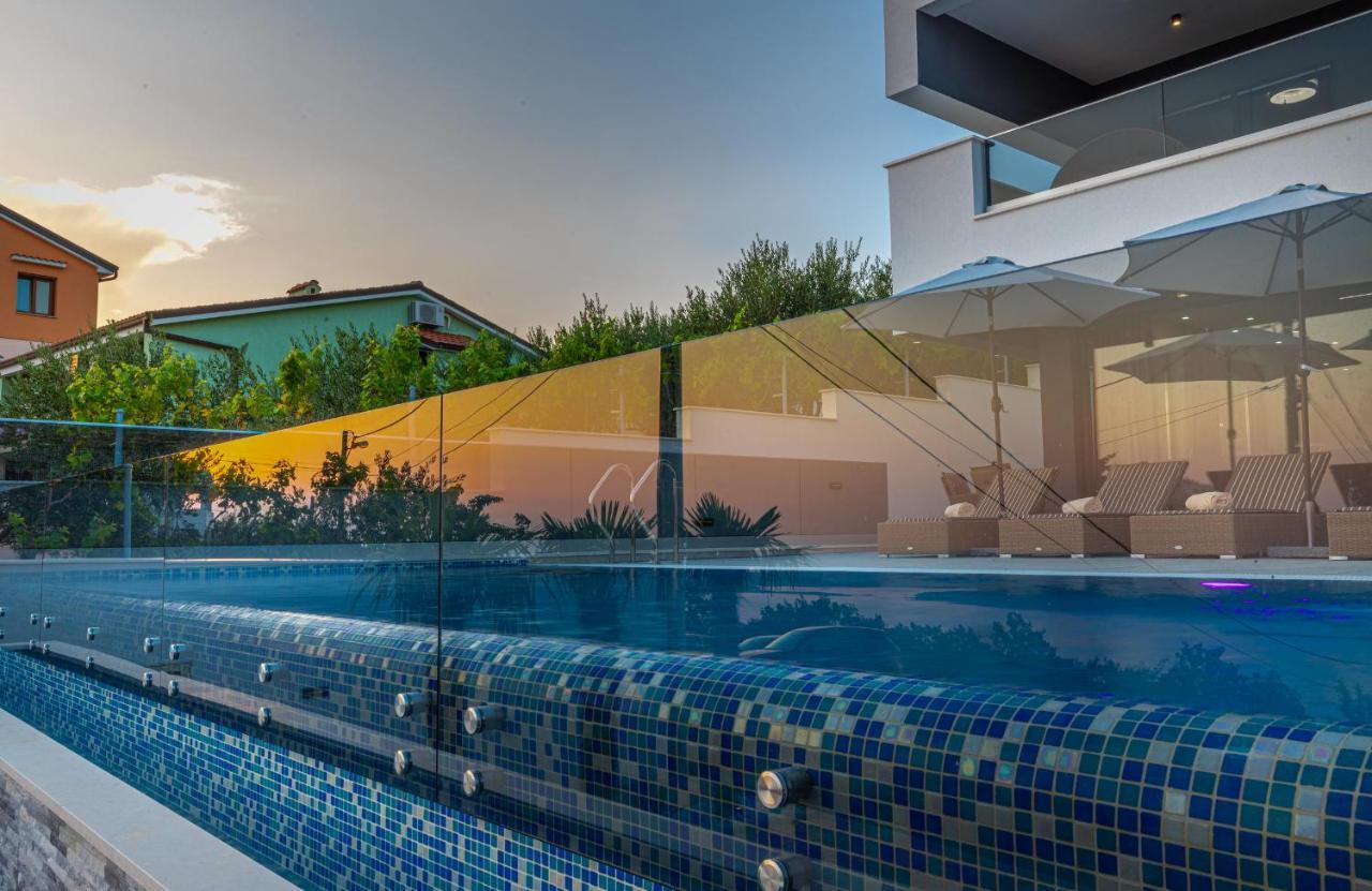 Luxury Villa Lorena With Heated Pool, Jacuzzi,Sauna And Seaview Crikvenica Buitenkant foto