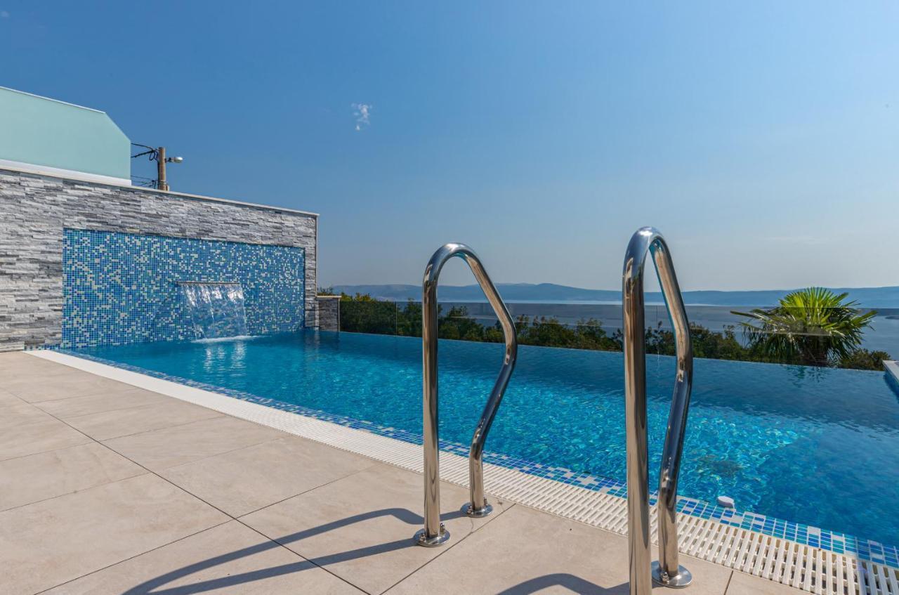 Luxury Villa Lorena With Heated Pool, Jacuzzi,Sauna And Seaview Crikvenica Buitenkant foto