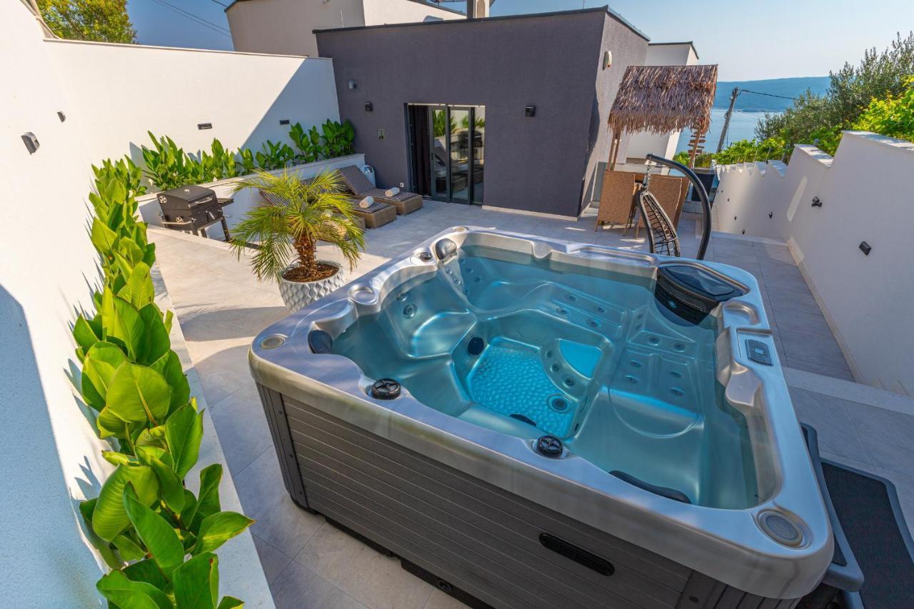 Luxury Villa Lorena With Heated Pool, Jacuzzi,Sauna And Seaview Crikvenica Buitenkant foto