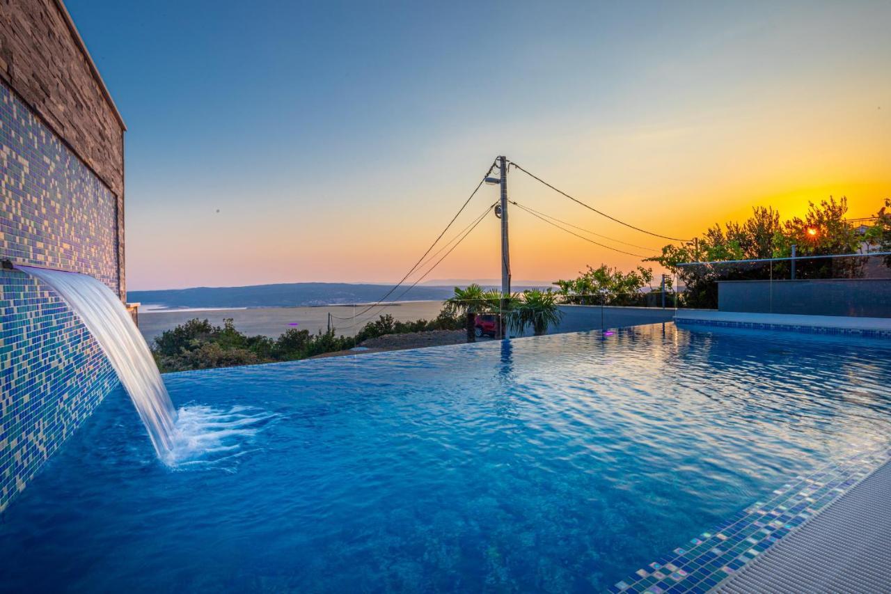 Luxury Villa Lorena With Heated Pool, Jacuzzi,Sauna And Seaview Crikvenica Buitenkant foto